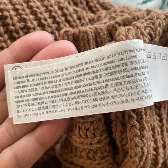 Abercrombie And Fitch Knitted Tank - Picture 7 of 8